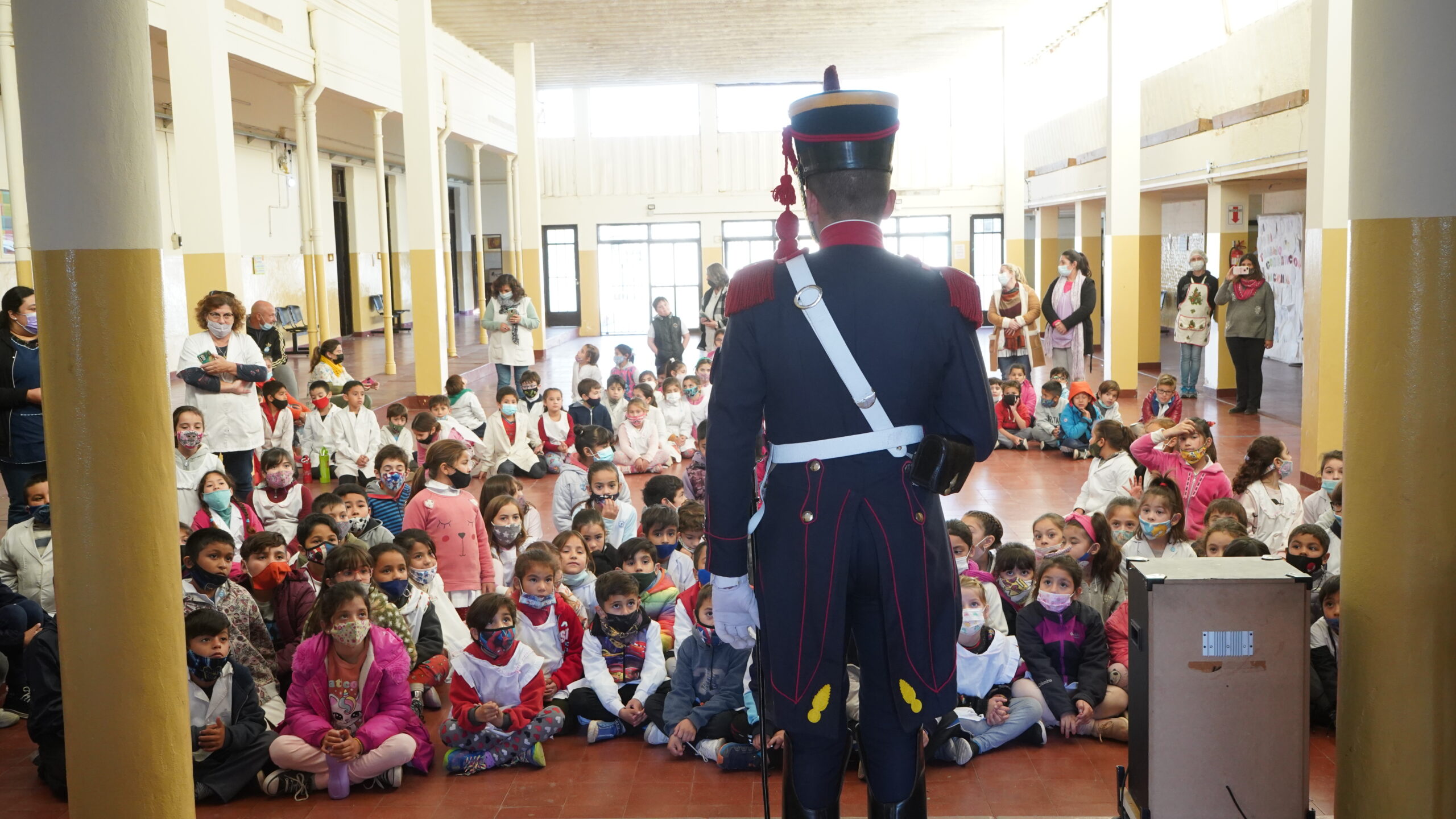 Visita a colegios de nivel inicial y primarios
