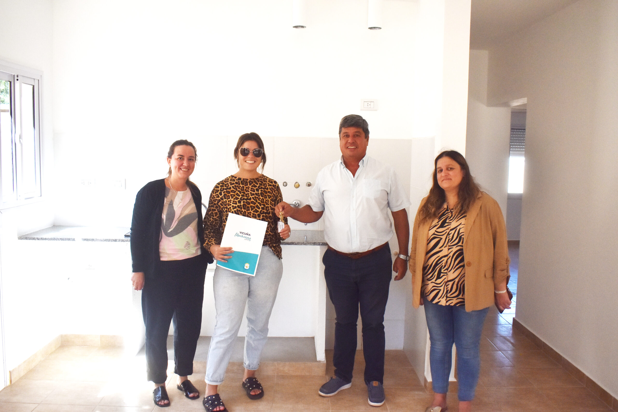 ¡Otra entrega de vivienda!